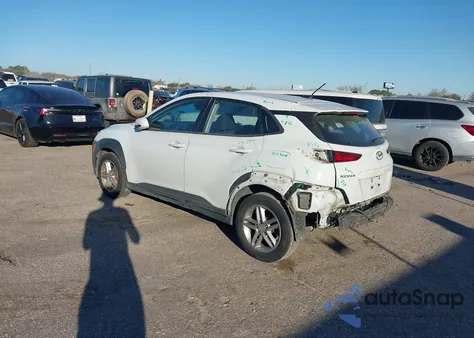 2021 Hyundai Kona Se z USA, uszkodzony, nr VIN KM8K12AA2MU644909